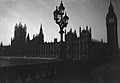 File:Nighttime view of the Houses of Parliament, Westminster, London in ...