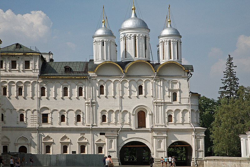 File:00 4843 Church oft the Twelve Apostles, Moscow.jpg