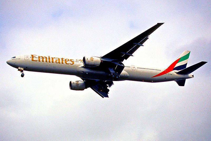 File:189ch - Emirates Boeing 777-31H, A6-EMM@LHR,02.10.2002 - Flickr - Aero Icarus.jpg