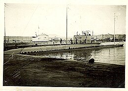 1932 Sous-marin dans le port d'Oran.jpg