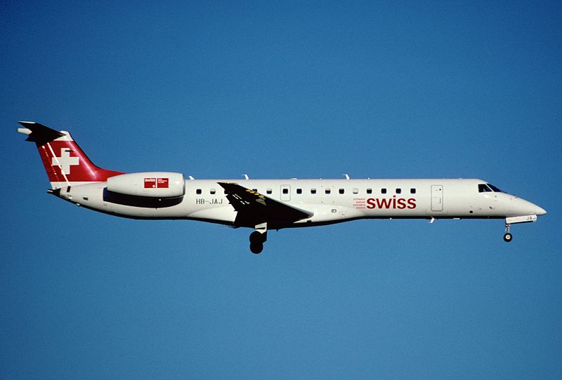 File:268br - Swiss Embraer RJ145LU; HB-JAJ@ZRH;07.12.2003 (5363521162).jpg