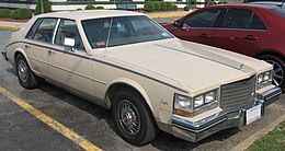 Una Cadillac Seville del 1983/85