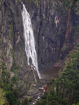 <span class="mw-page-title-main">Wollomombi Falls</span> Waterfall on the Wollomombi River in New South Wales, Australia