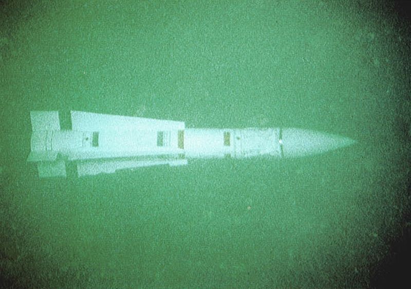 File:AIM-54A missile in the ocean 1976.jpg