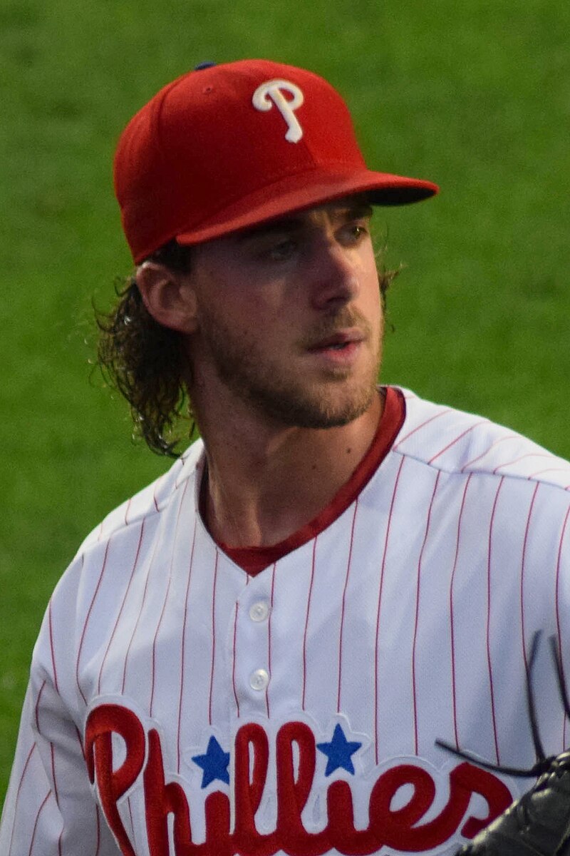 Aaron Nola - Wikipedia