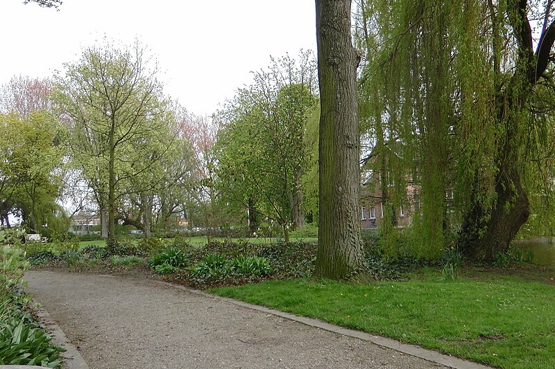 File:Agnetapark - Delft - 2011 - panoramio (1).jpg