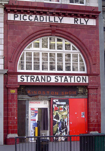 Archivo:Aldwych_tube_station.jpg