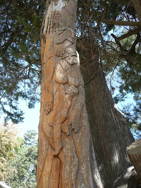 File:América (pueblo) - Plaza central, homenaje a indios, cautivas y fortineros (11).JPG