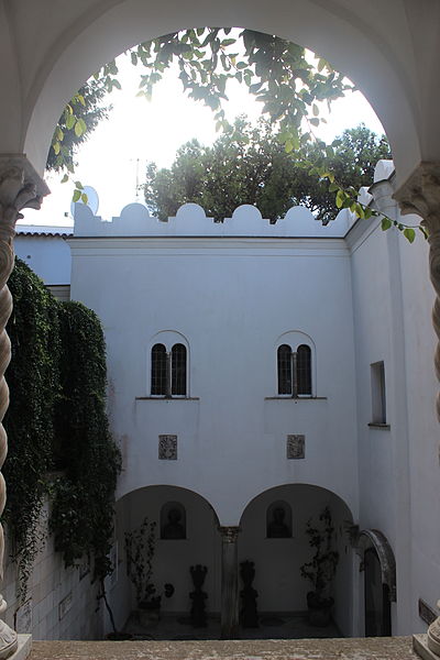 File:Anacapri. Villa San Michele. Patio. 11.JPG