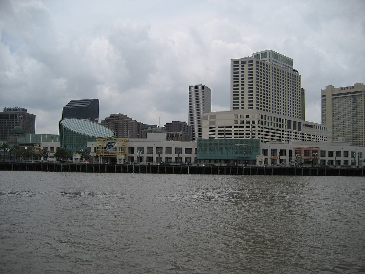 Shops With Louis Vuitton In New Orleans