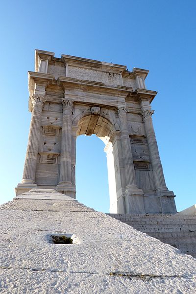 File:Arco di Traiano - Ancona.JPG