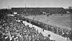 The crowd at Independiente Stadium in 1935, the first edition Argentina v uruguay mignaburu 1935.jpg