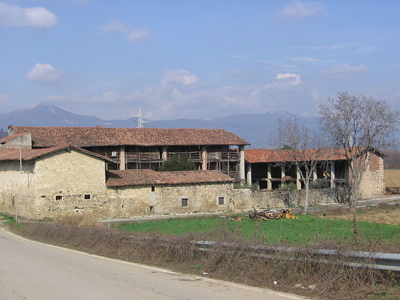 File:Bagnatica cascina 01.jpg