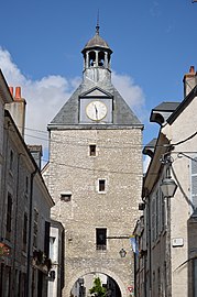 Beaugency : porte de la Tour de l'horloge