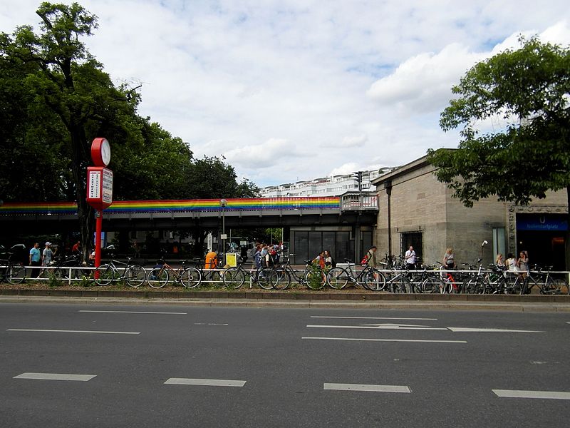 File:Berlin - U-Bahnhof Nollendorfplatz (9550825120).jpg