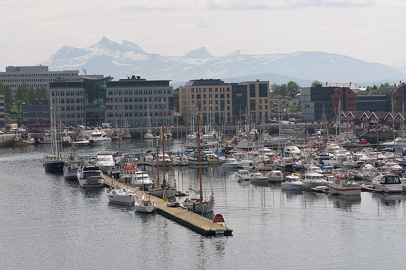 File:Bodø TZ (5829280675).jpg