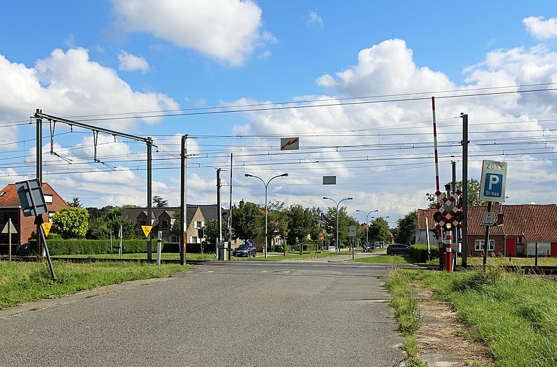 File:Brugge Overweg Pastoriestraat R02.jpg