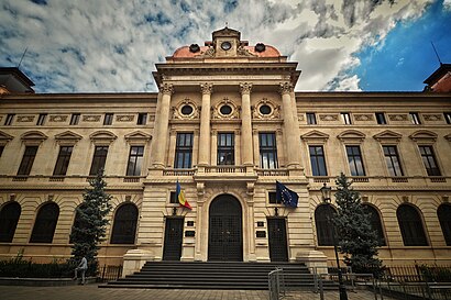 Cum să ajungi la Muzeul Băncii Naționale A României folosind transportul public - Despre locație