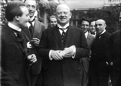 Շտրեսեմանը 1923 թվականին լրագրողների հետ հանդիպման ժամանակ