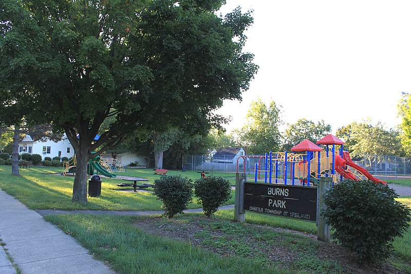 File:Burns Park, 2001 Burns Street, Ypsilanti Township, Michigan - panoramio.jpg