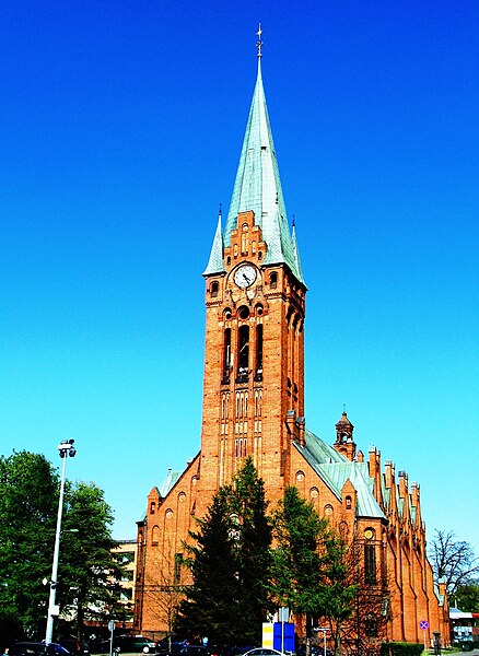 File:Bydgoszcz, kościół ewangelicki, ob. rzym.-kat. par. p.w. św. Andrzeja Boboli, 1900-1903c.JPG