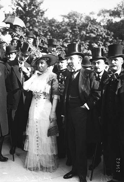 File:Cécile Sorel & Maurice Barrès 1913.jpg