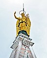 Statua raffigurante l'Arcangelo Gabriele, alta 3,68 m[16]