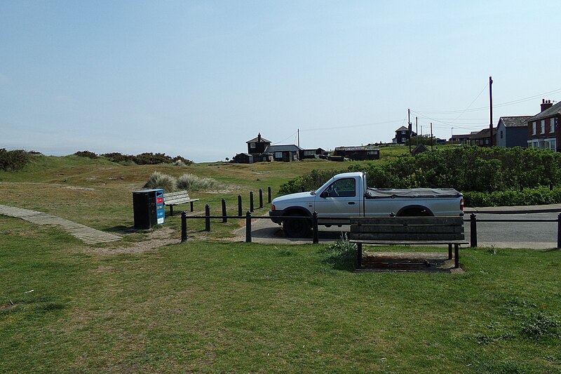 File:Coastguard Lookout off Sizewell Gap - geograph.org.uk - 5787547.jpg