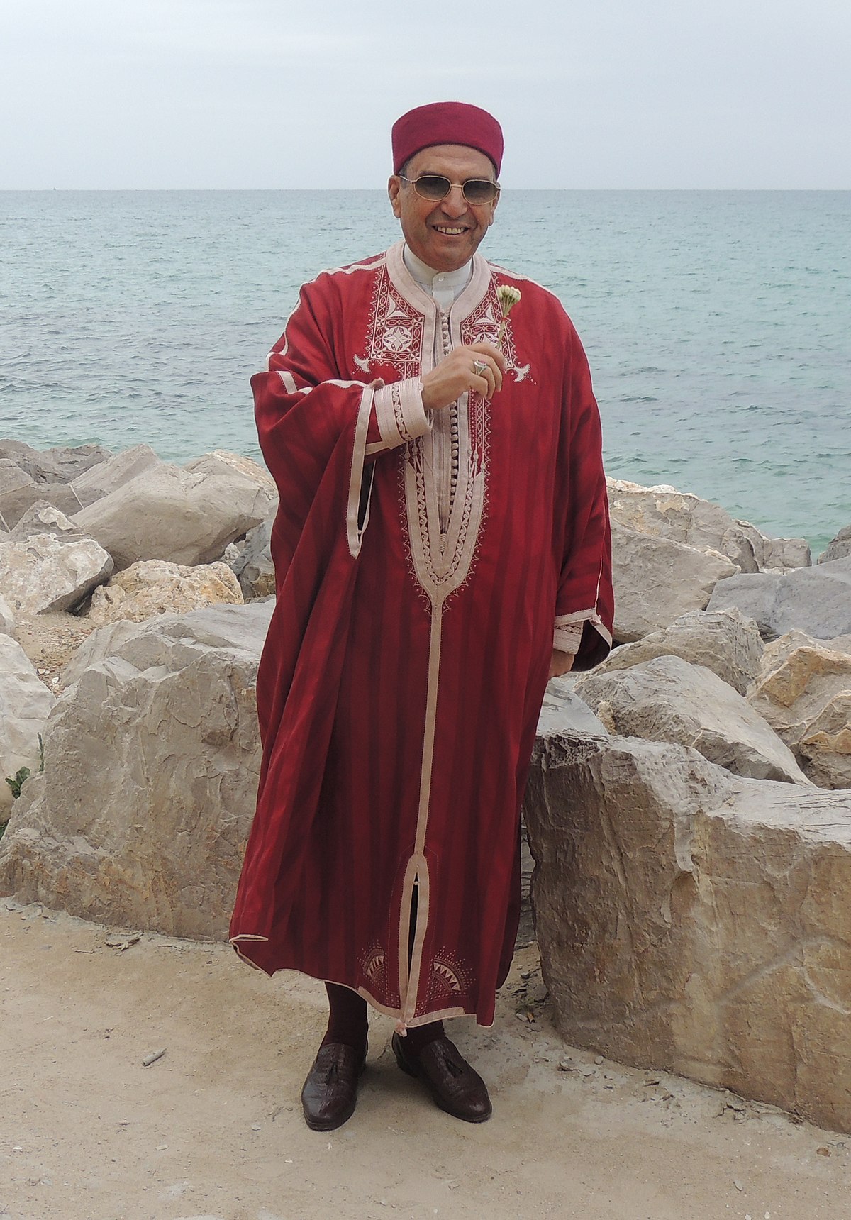 Одежда из туниса