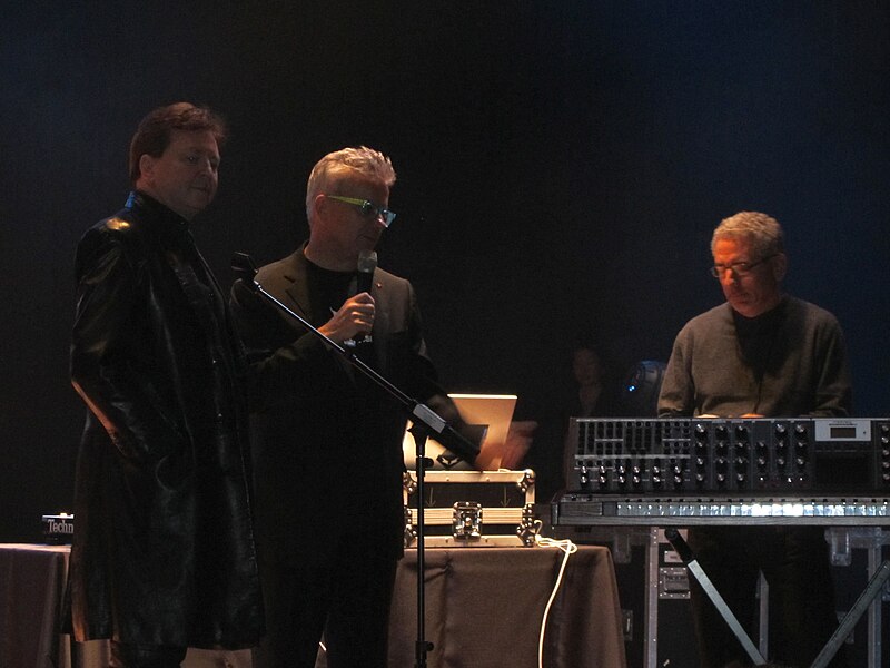 File:Devo Moog Innovator.jpg