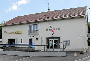 Fájl:Dinozé,_Mairie_et_Poste.jpg