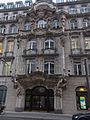 Der Eingang des Gebäudes Dorotheenstraße 37 und der reich geschmückte Mittelrisalit.