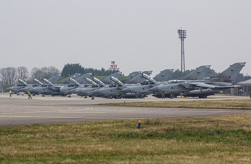 File:EGVN - Panavia Tornado GR4s (42842145495).jpg