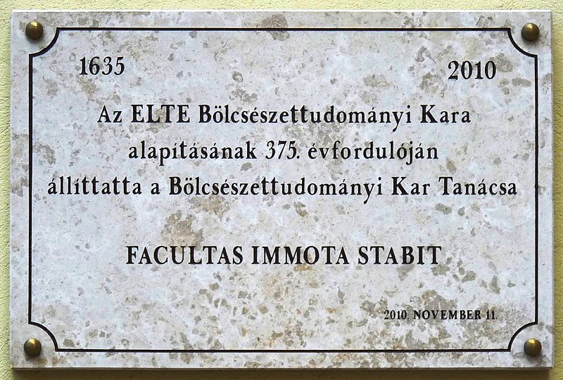 File:ELTE BTK plaque Bp08 Múzeum krt4.jpg