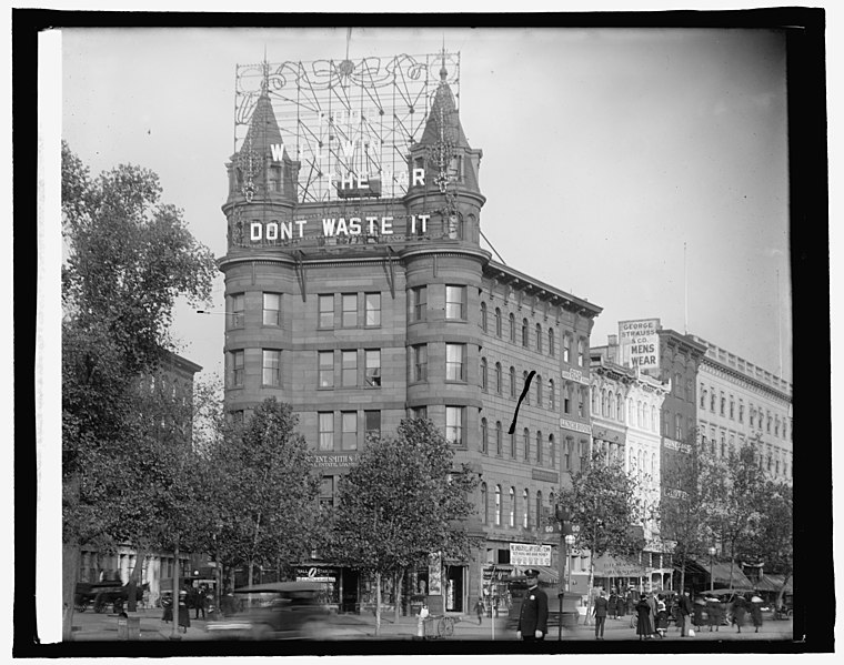 File:Elec. sign "Food Will Win the War, Don't Waste It," 7th & Pennsylvania Ave., N.W., Washington, D.C. LCCN2016824354.jpg