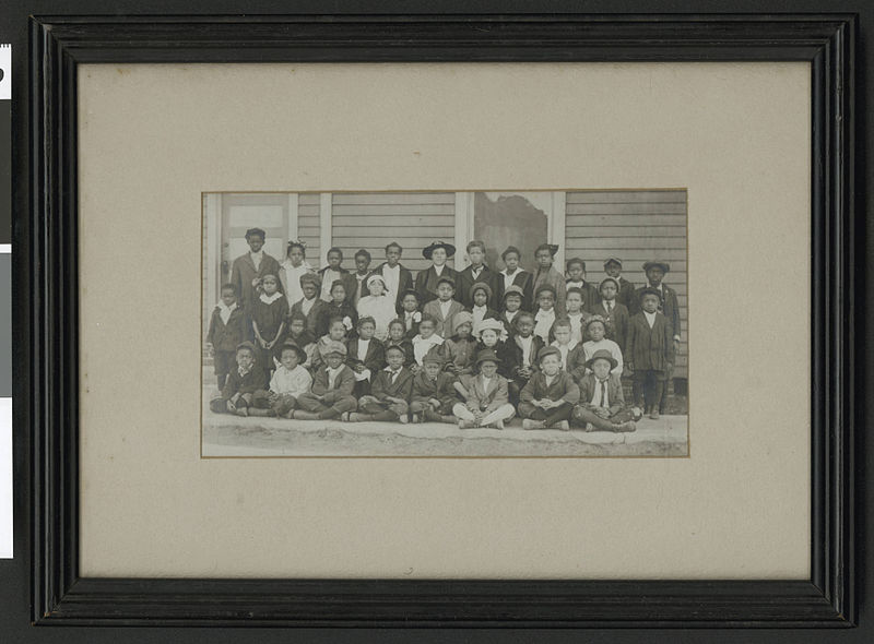 File:First- and second-grade clases at the Lincoln School, Centralia, Illinois, 1916-1917 (scl-mss064-0467).jpg