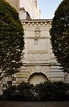 Fontaine du Trésor Paris 4. 001.jpg