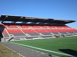 Tribuna nord dello stadio Frank Clair, Ottawa.JPG