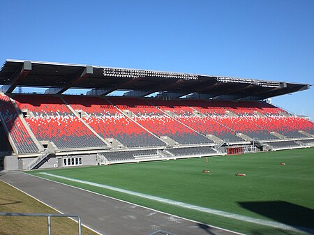 Tập_tin:Frank_Clair_Stadium_north_stand,_Ottawa.JPG