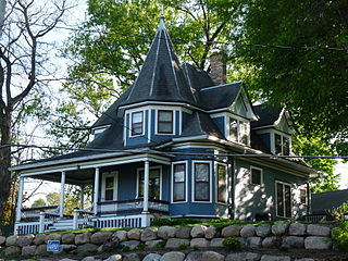 <span class="mw-page-title-main">Frank T. and Polly Lewis House</span> Historic house in Wisconsin, United States