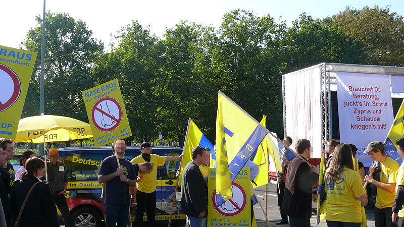 File:Freiheit statt Angst 2008 - Stoppt den Überwachungswahn! - 11.10.2008 - Berlin (2992863107).jpg