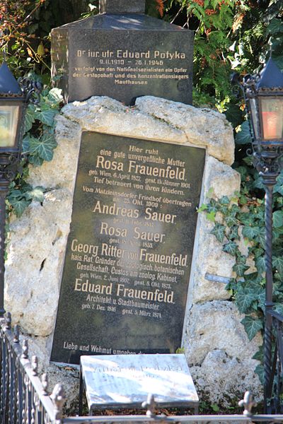 File:Friedhof-Hinterbrühl 5396.jpg