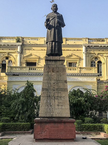 File:Ghantaghar-Statue of Swami Shraddhanand 04.jpg