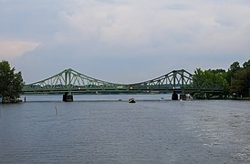 Puente visto desde el barco