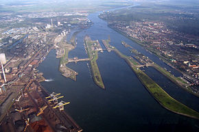 Pogled na IJmuiden i Noordzeekanaal