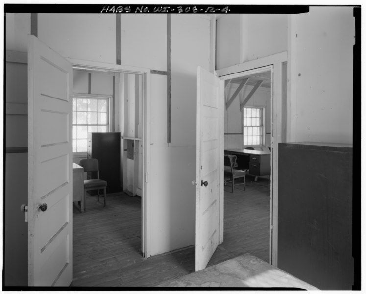 File:INTERIOR VIEW OF WEST PRIVATE OFFICE, LOOKING INTO EAST PRIVATE OFFICE AND OFFICE AREA - Fort McCoy, Building No. T-555, East Twelfth Avenue, Approximately 50' North of HABS WIS,41-SPAR.V,1R-; -4.tif