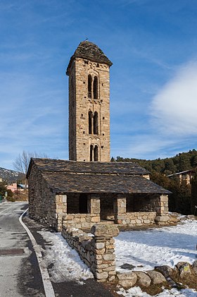 Igreja de São Miguel em Engolasters, Andorra. Arquitetura romanesca do fim do século XI ou começo do século XII, caracterizada pela torre do sino desproporcionalmente alta. (definição 3 000 × 4 500)