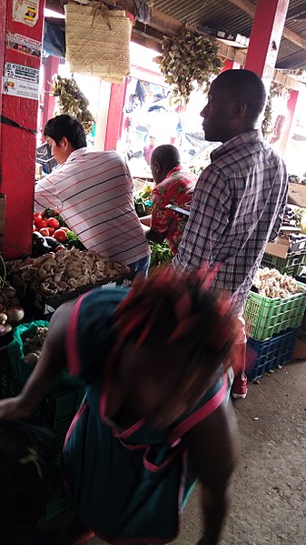 File:In Nakasero market.jpg