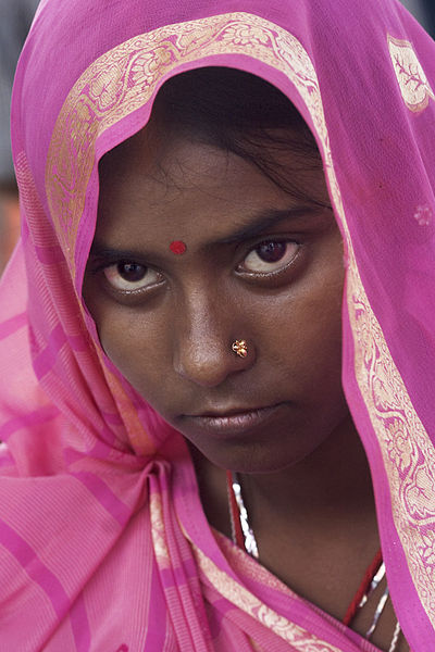 File:India - Delhi pink veil - 4558.jpg