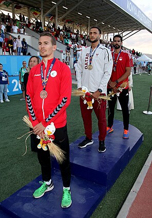 Bassem Hemeida (Mitte) bei den Islamic Solidarity Games 2022 in Konya